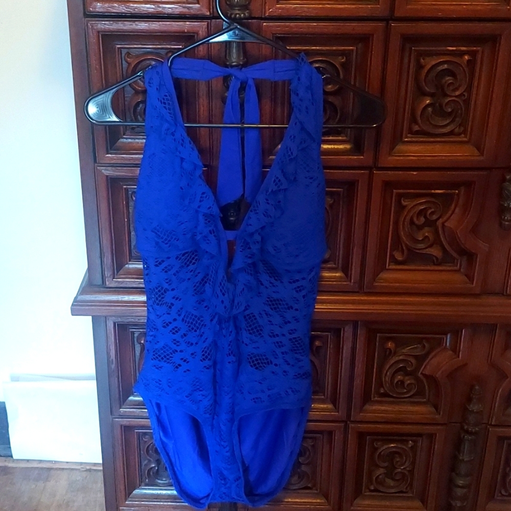 Kenneth Cole lace swimsuit XL